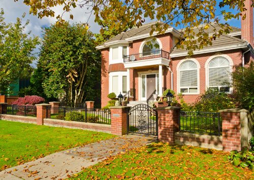 Thornhill Thornhill Real Estate - Danielle Levy, President Gold Award Winning Realtor